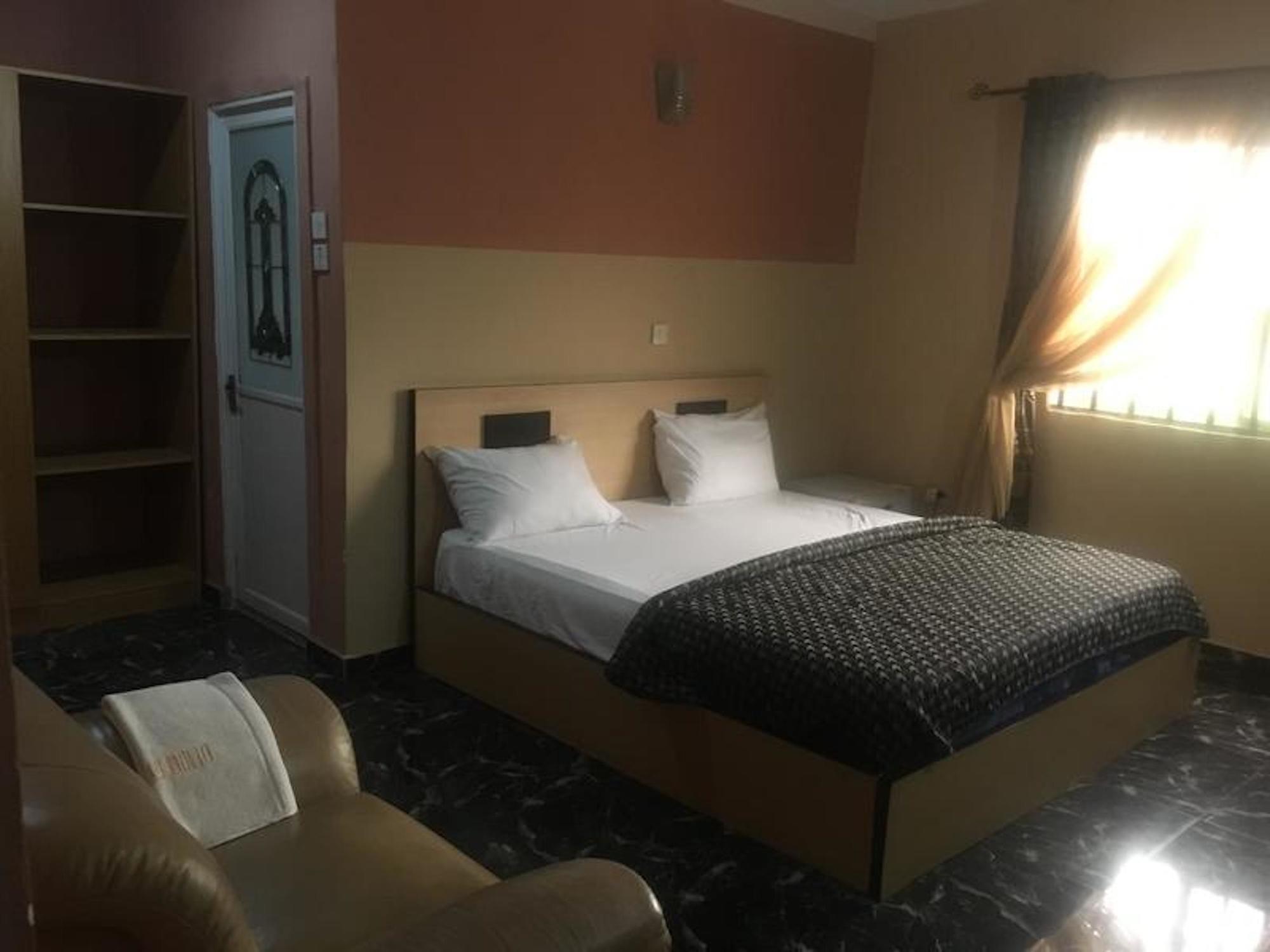 Bucker'S Palace Hotel Shangotedo Екстериор снимка